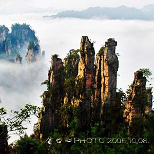 休閑自駕L線：張家界、袁家界、天子山、寶峰湖、猛洞河漂流、芙蓉鎮(zhèn)三晚四日游