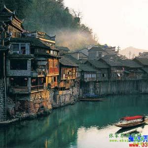 【長沙往返路線1】張家界、鳳凰古城、天子山、黃龍洞三晚四日游